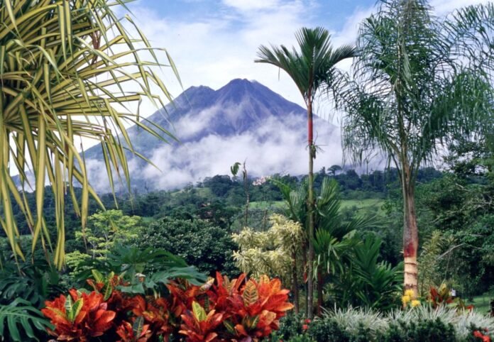 Navigating Health Insurance in Costa Rica: A Practical Guide for International Students and Families Costa Rica