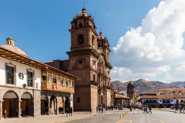 Navigating Health Insurance in Peru: A Practical Guide for International Students Peru