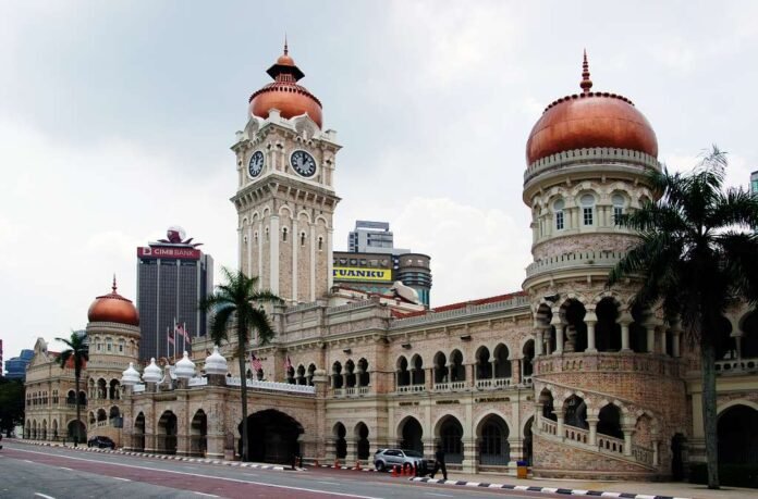 Health Insurance for International Students in Malaysia: A Practical Guide for Singles and Families Malaysia